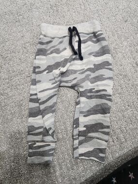 Kids Gray Camo Jogger Pants - 18 Mths